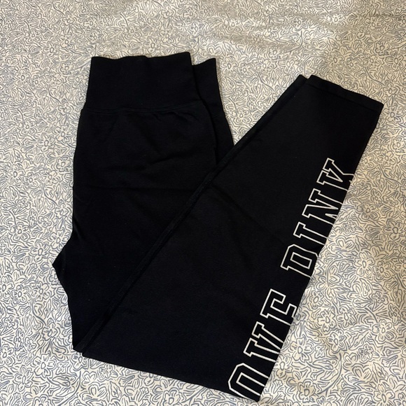 PINK Victoria's Secret Black Leggings - Picture 1 of 4